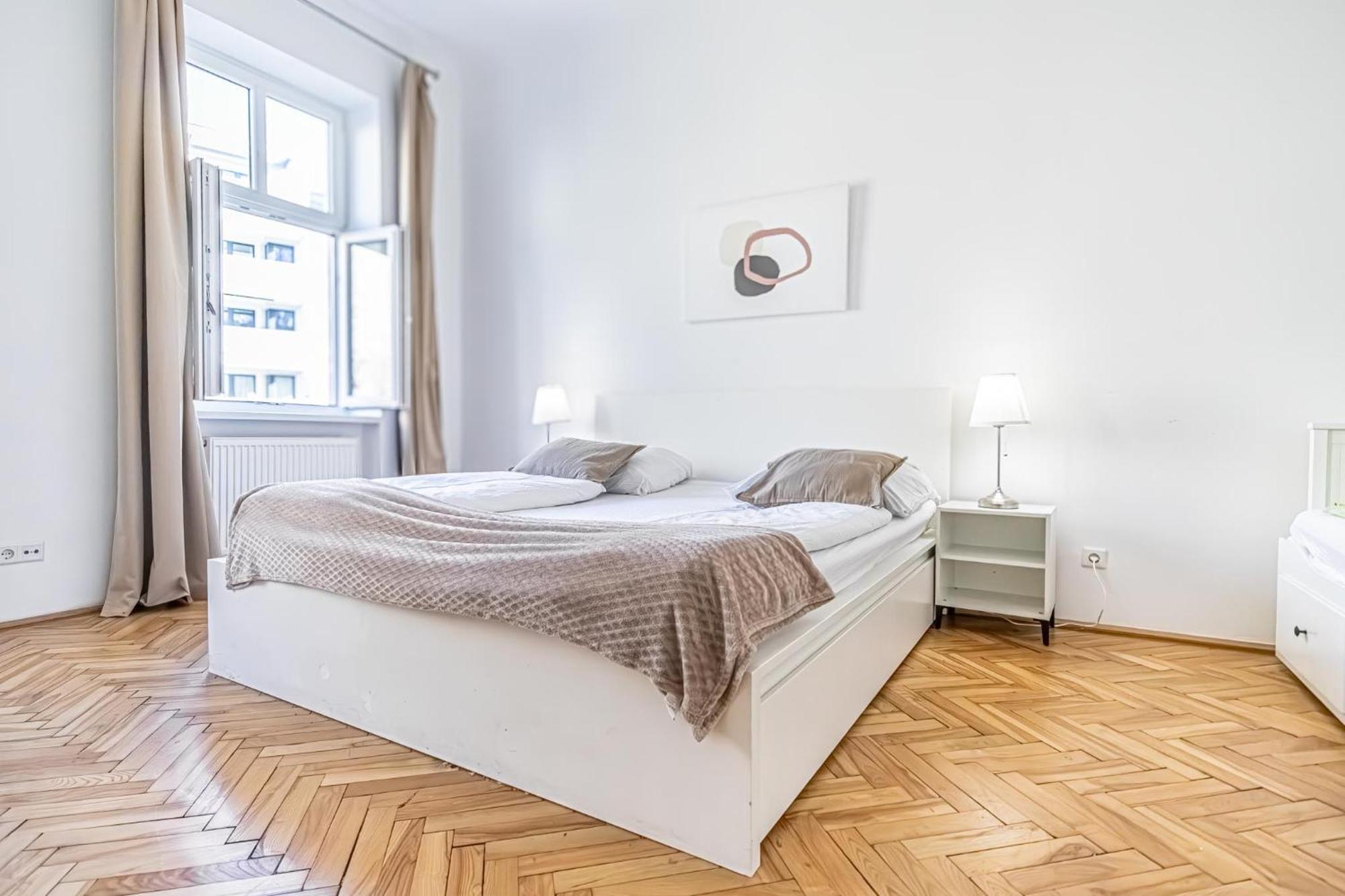 Apartment Stylish 2br For Groups, Up To 5p At Margareten Wien