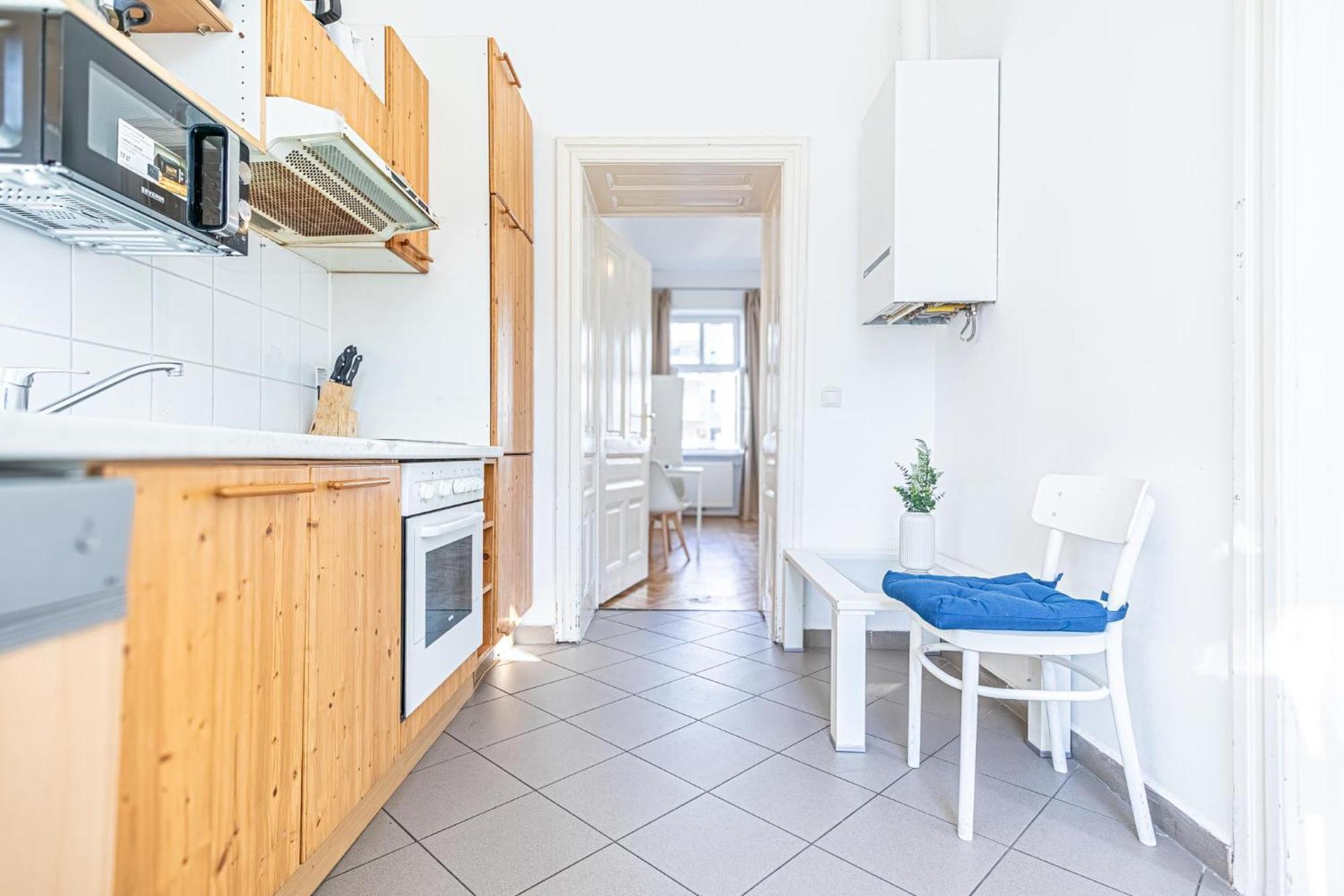 Apartment Stylish 2br For Groups, Up To 5p At Margareten Wien